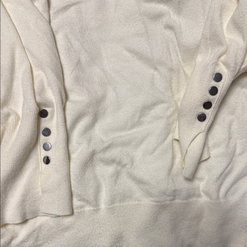 Elegant Black and Cream Turtleneck Sweater Set - Picture 3 of 5